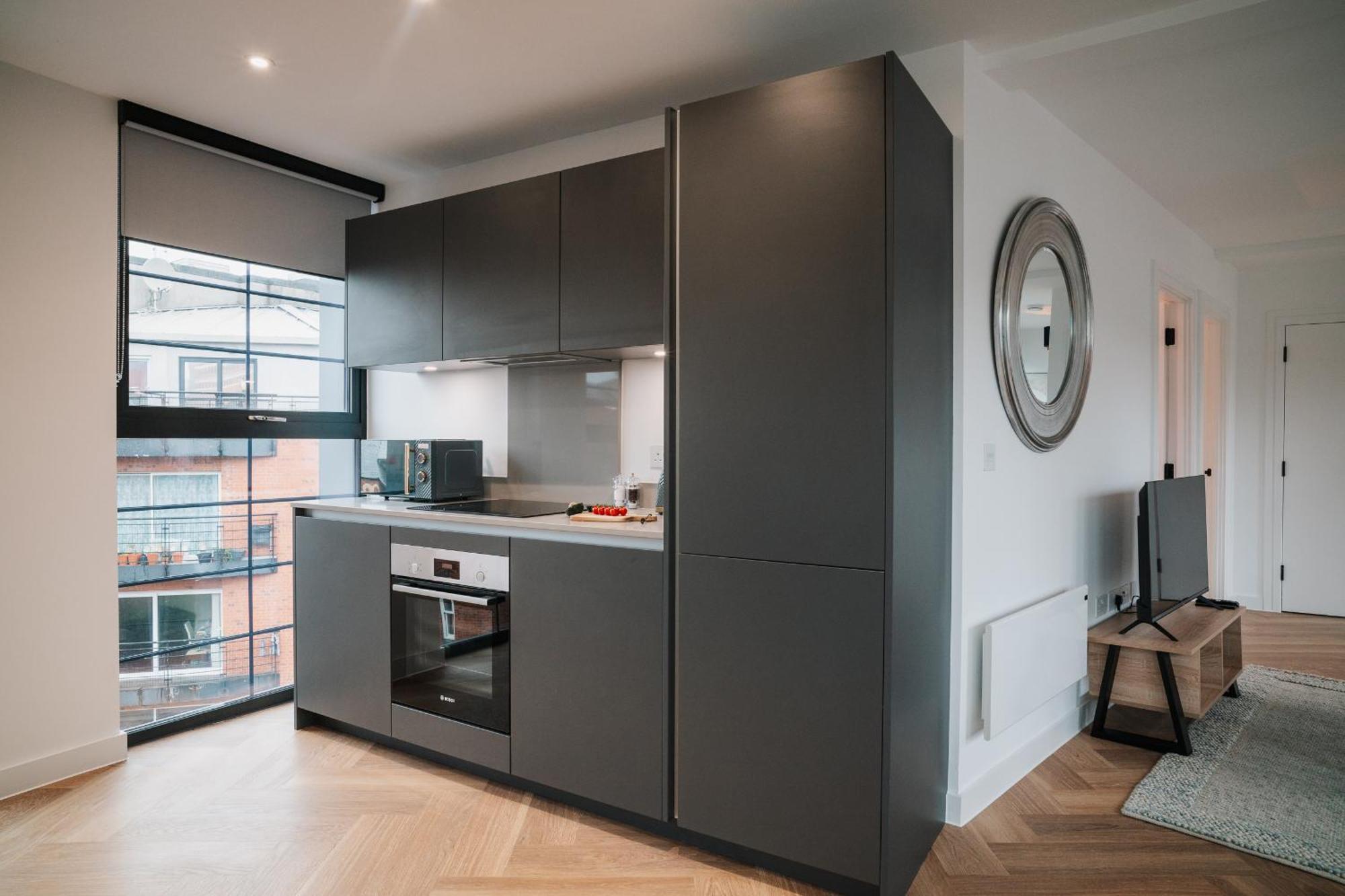 Luxury City & Canal View Stylish Pad, Family, Contractors, Fast Wifi Birmingham Buitenkant foto