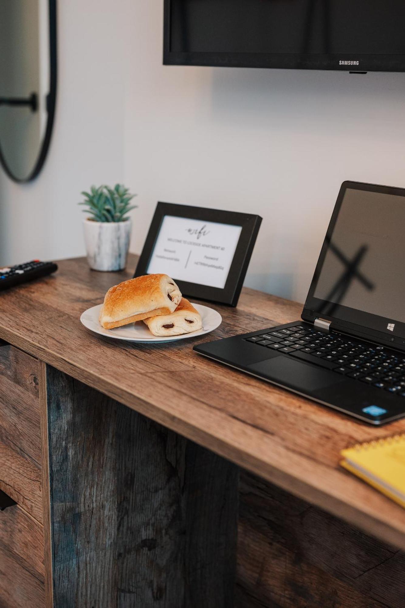 Luxury City & Canal View Stylish Pad, Family, Contractors, Fast Wifi Birmingham Buitenkant foto