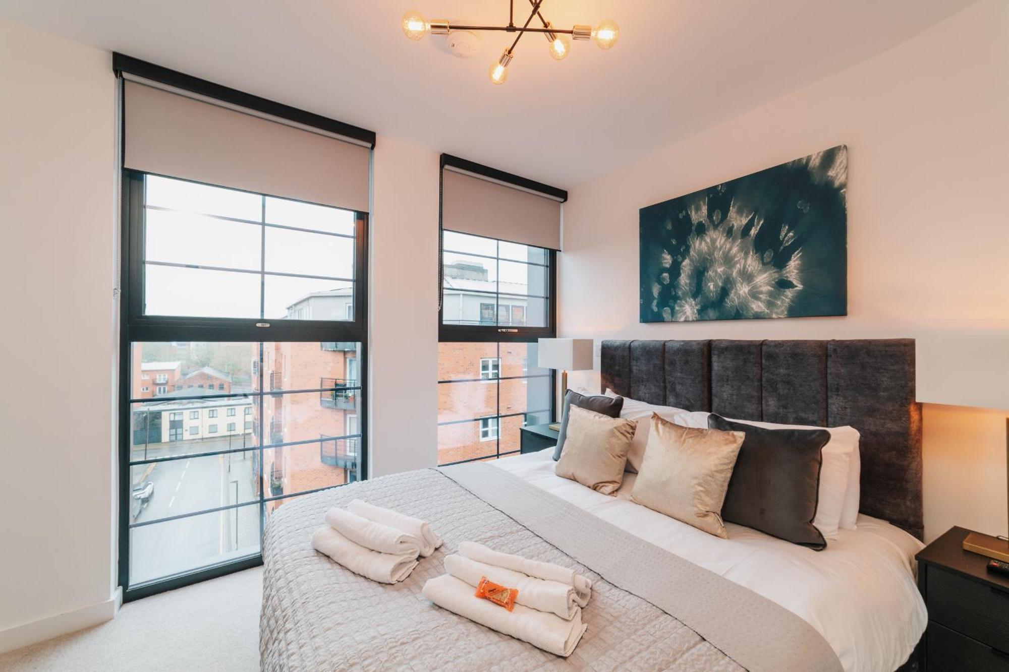 Luxury City & Canal View Stylish Pad, Family, Contractors, Fast Wifi Birmingham Buitenkant foto
