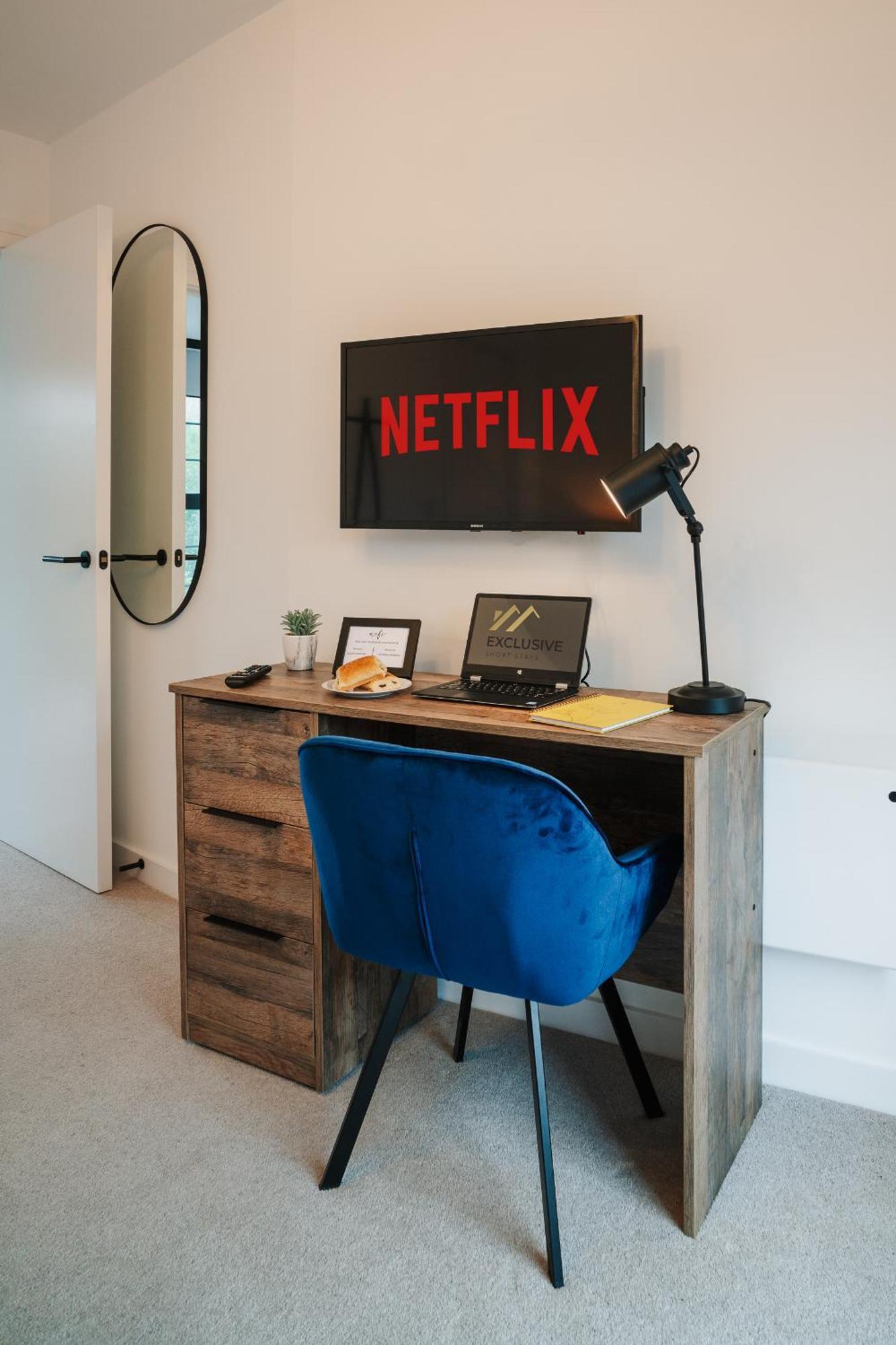 Luxury City & Canal View Stylish Pad, Family, Contractors, Fast Wifi Birmingham Buitenkant foto